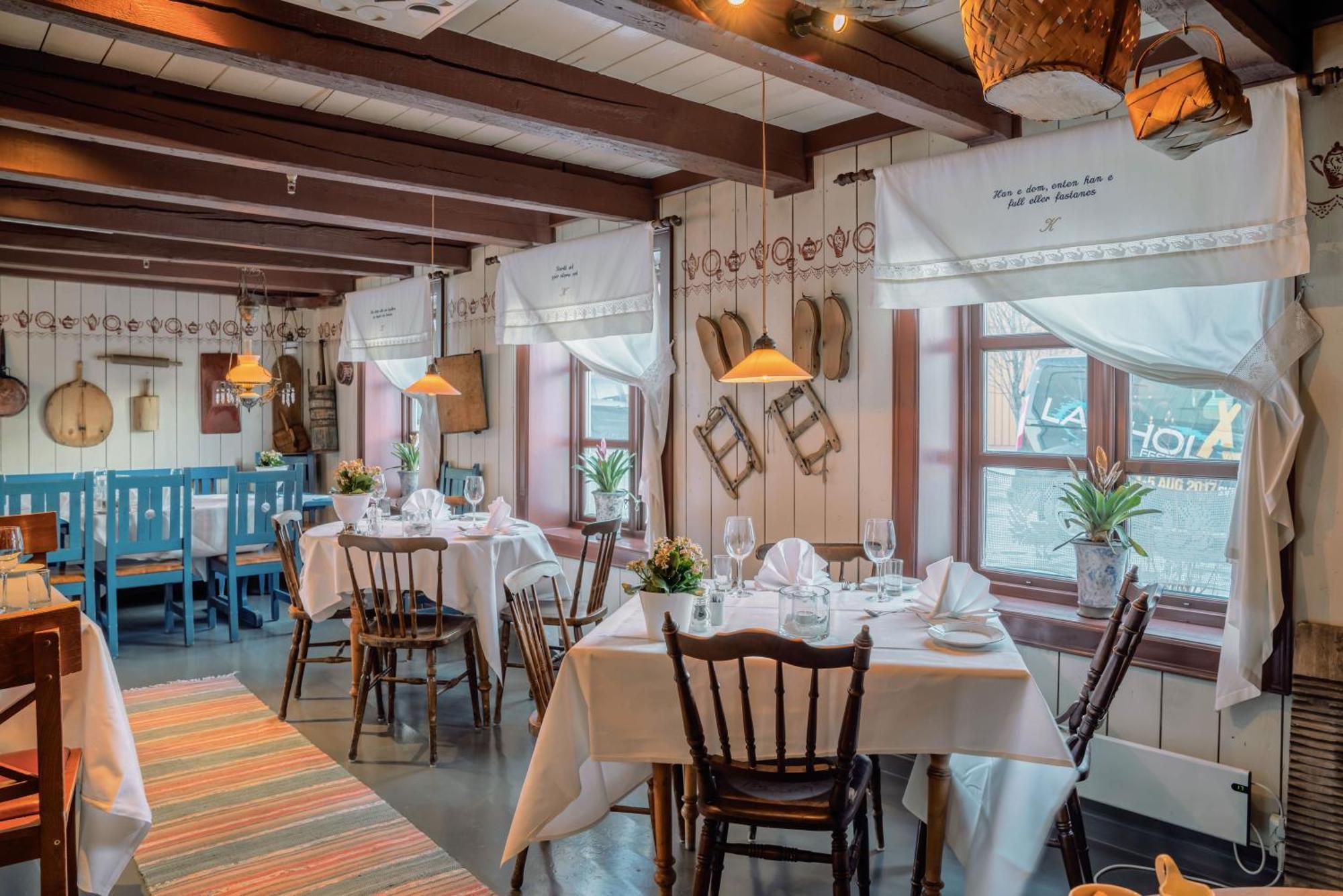 Anker Brygge Svolvær Exterior foto Restaurant interior